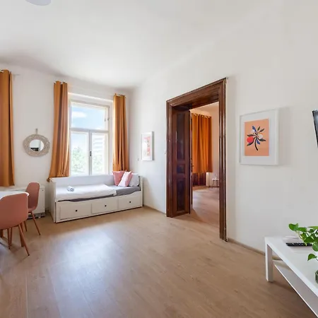 Apartment Tesnov *