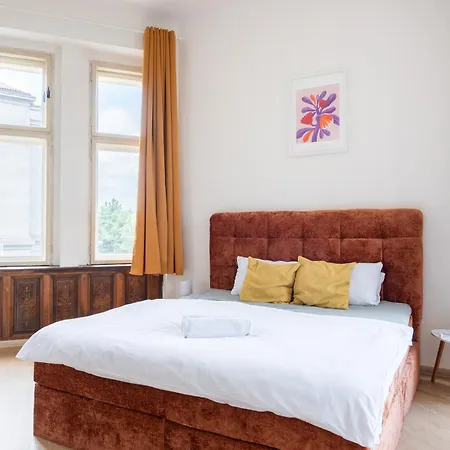 Tesnov Apartment