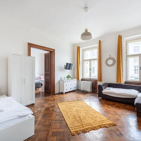 Apartment Tesnov *
