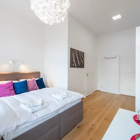 Tesnov Apartment