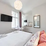 Apartament Tesnov