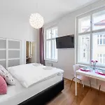 Apartament Tesnov