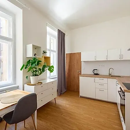 Tesnov Near The Old Town - Easy Self Check In Appartement *