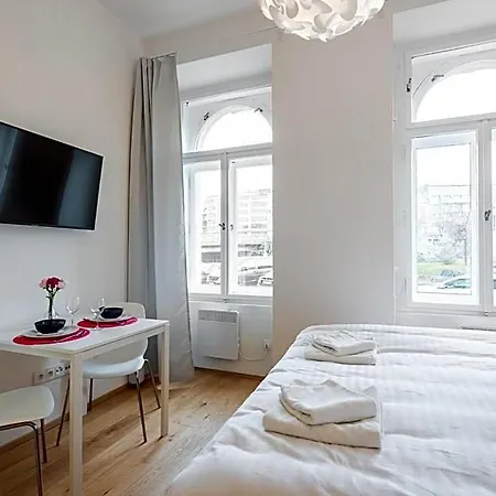 Tesnov Near The Old Town - Easy Self Check In Appartement