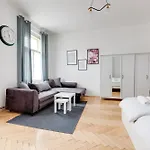 Tesnov