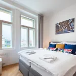 Tesnov Appartement Praag