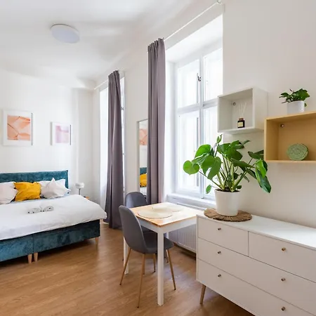 Apartment Tesnov *