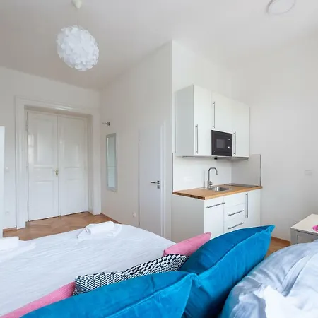 Tesnov Apartment Prag