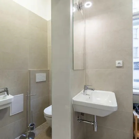 Tesnov Apartment