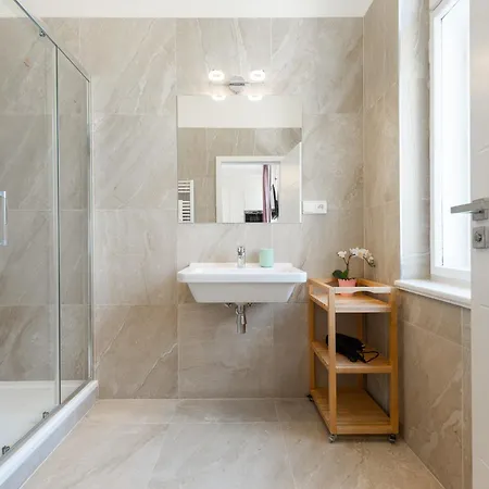Apartament Tesnov